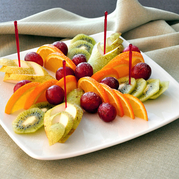 Как красиво порезать фрукты на тарелку фото