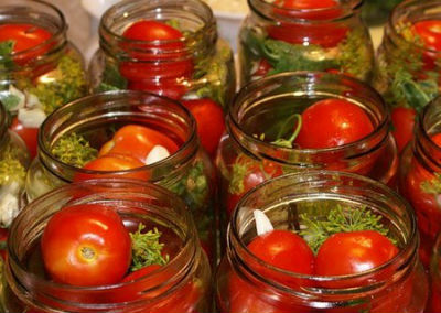marinovannye-pomidory-na-zimu-v-bankah4