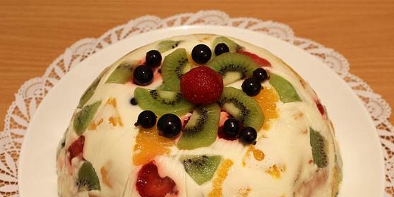 Желейный торт «Битое стекло» с фруктами