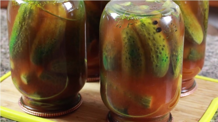 Огурцы с кетчупом Чили на зиму в литровых банках без стерилизации (рецепт на 1 литр)