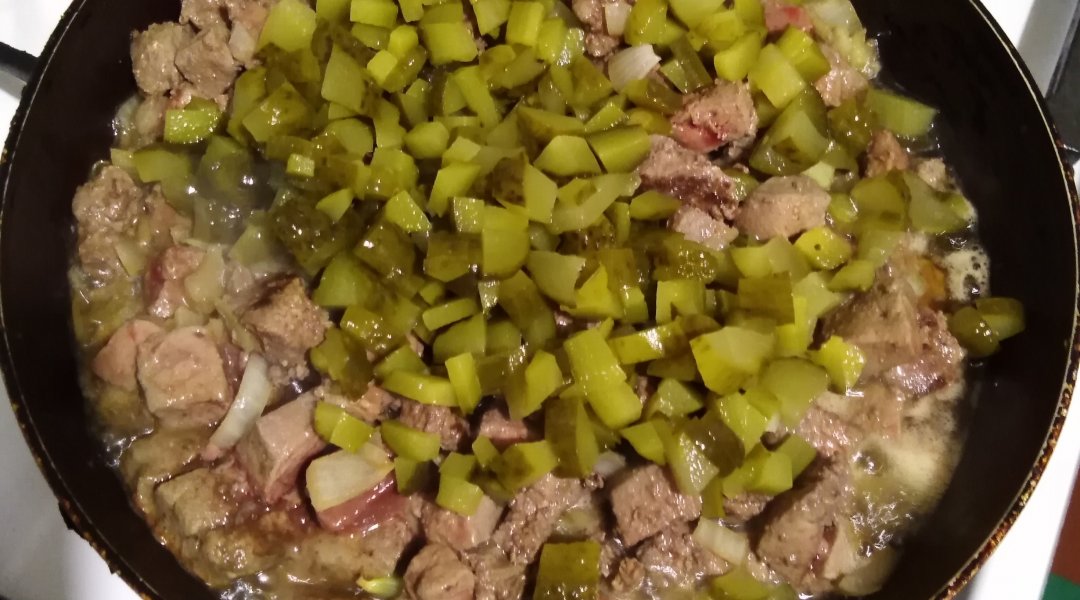 Рецепт куриной печени на сковороде в сметане с луком пошаговый рецепт с фото
