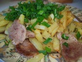 Картошка жареная с мясом. Жареный картофель со свиной вырезкой: фото к шагу 7.