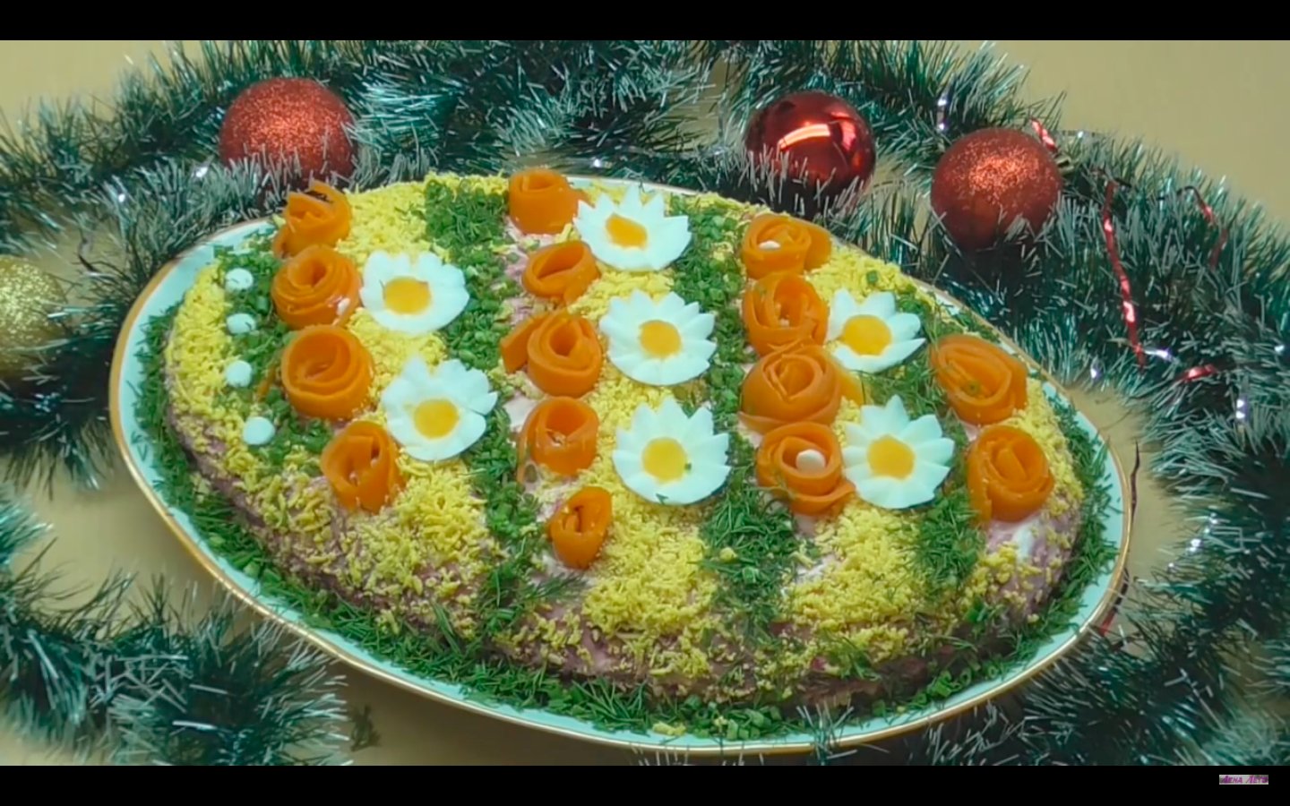 Красивое украшения салатов на новый год 2023
