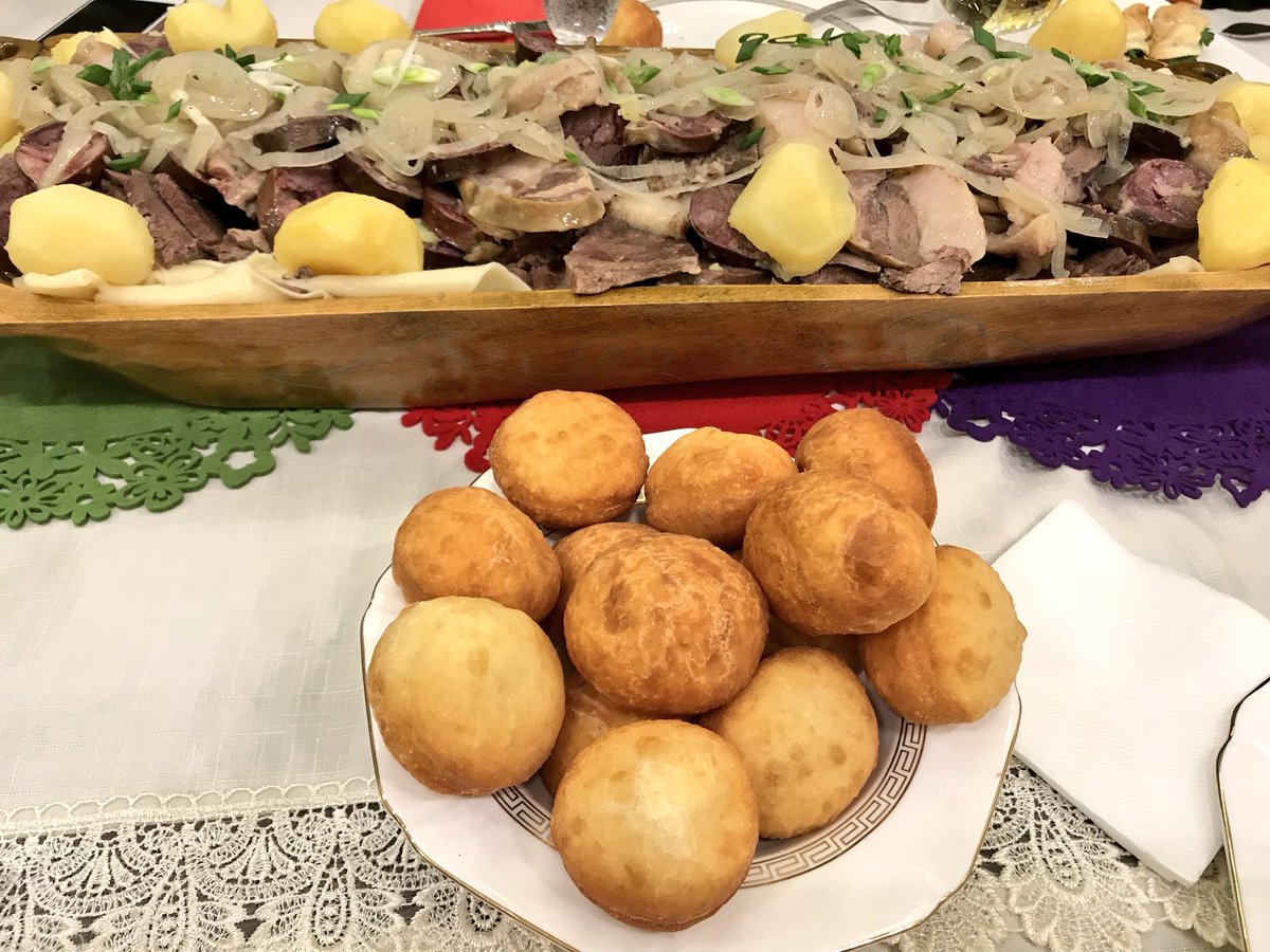 Казахская кухня бауырсак