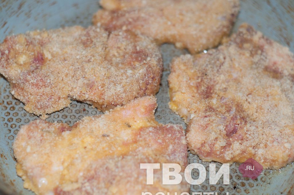 Шницель на сковороде